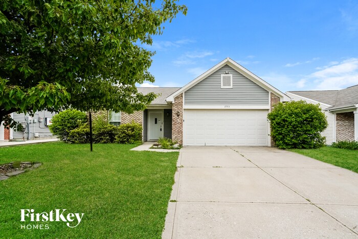 5753 Twin River Ln in Indianapolis, IN - Building Photo