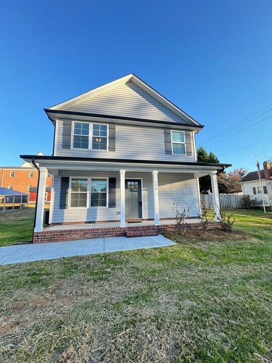 622 N Walnut St in Kannapolis, NC - Foto de edificio