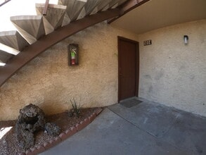 2121 W Royal Palm Rd-Unit -1014 in Phoenix, AZ - Building Photo - Building Photo
