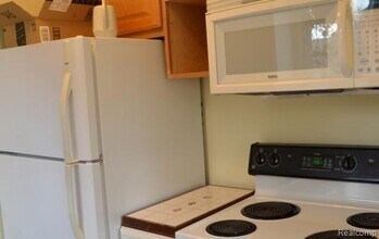11532 Cardwell St in Livonia, MI - Building Photo - Building Photo