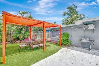 2809 NW 7th Ave in Wilton Manors, FL - Building Photo - Building Photo