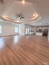 5465 Abilene Ct in Gulf Breeze, FL - Foto de edificio - Building Photo