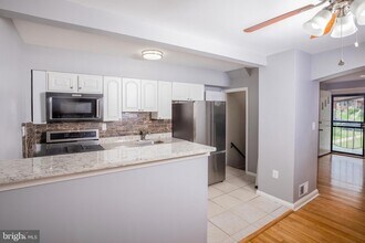 8325 Dalesford Rd in Parkville, MD - Building Photo - Building Photo