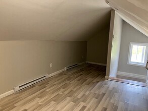 21 E Lake Rd in Fitzwilliam, NH - Building Photo - Building Photo