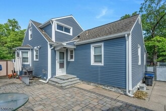 44 E Spring Valley Ave in Maywood, NJ - Building Photo - Building Photo