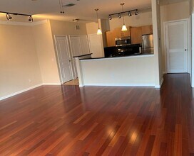 8290 Gate Pky W, Unit 512 in Jacksonville, FL - Building Photo - Building Photo