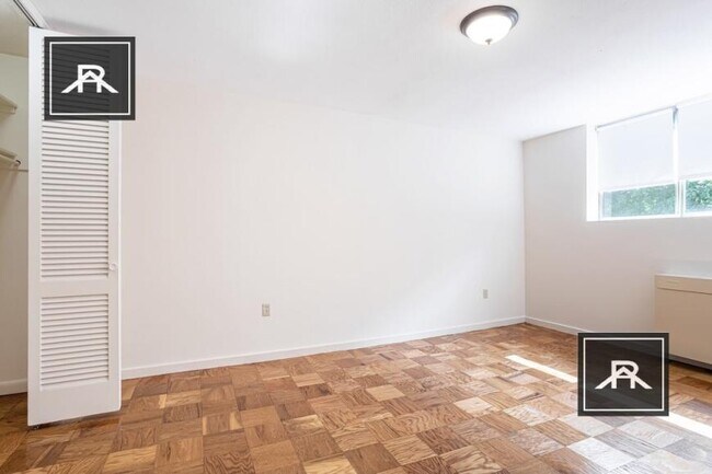 103 Monmouth St in Brookline, MA - Building Photo - Building Photo