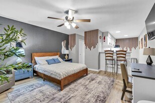 1840 Richmond Ave. in Houston, TX - Building Photo