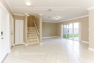 16201 SW 141st Ave in Miami, FL - Foto de edificio - Building Photo