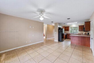 3812 Dove Landing Rd-Unit -13 in Lake Park, FL - Building Photo - Building Photo