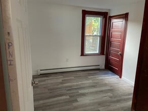 75 Oak St in Gardner, MA - Building Photo - Building Photo