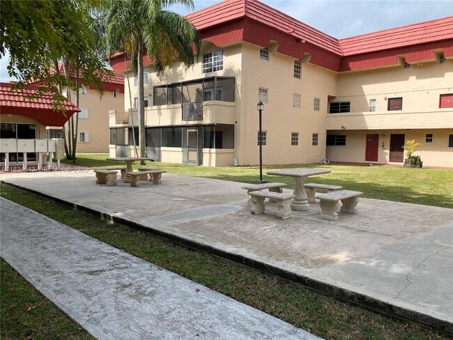 property at 10901 N Kendall Dr