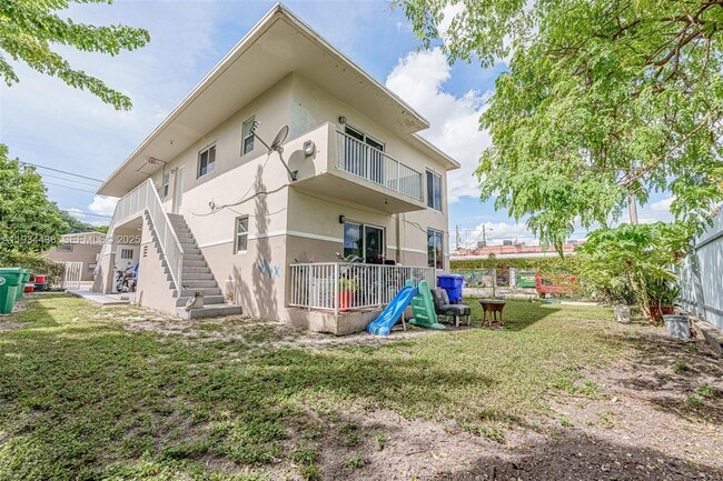 621 SW 15th Ave in Miami, FL - Building Photo - Building Photo