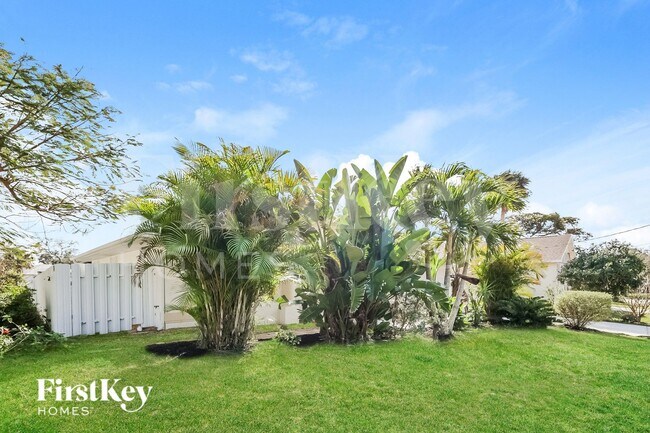 3342 Cunliffe Rd in North Port, FL - Building Photo - Building Photo