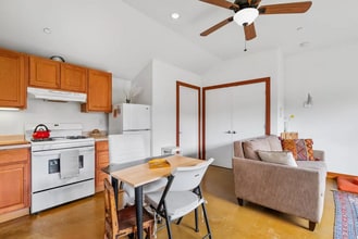 115 Baldwin St in Santa Cruz, CA - Building Photo - Building Photo