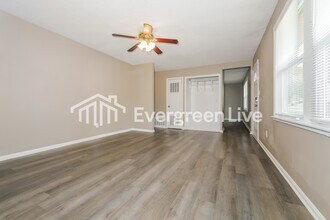 18109 19th St N in Independence, MO - Building Photo - Building Photo