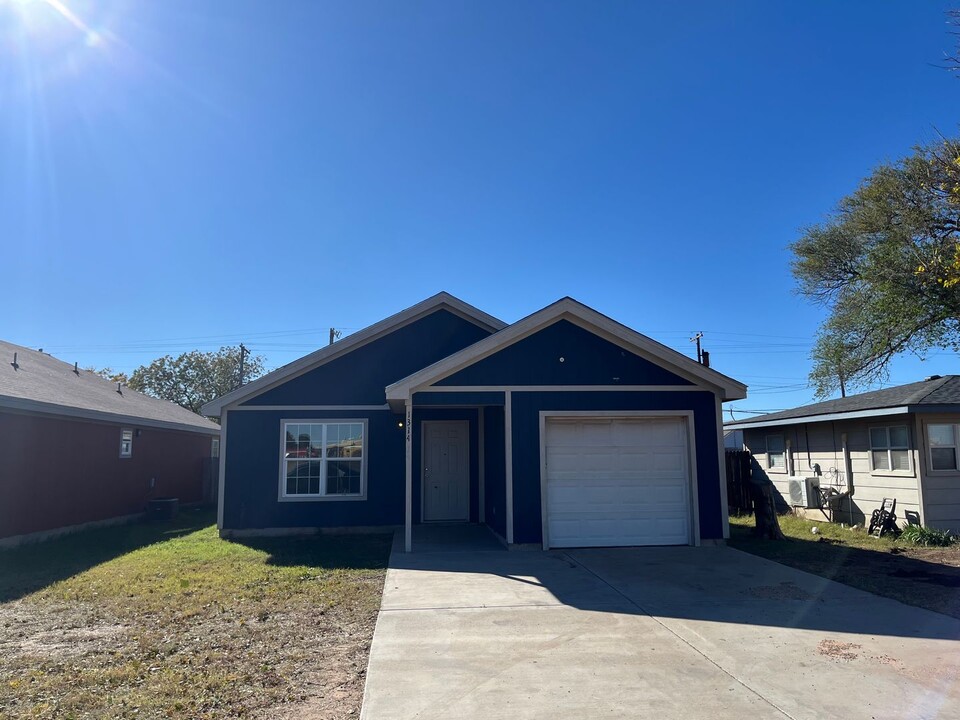 1314 E Ursuline St in Lubbock, TX - Building Photo