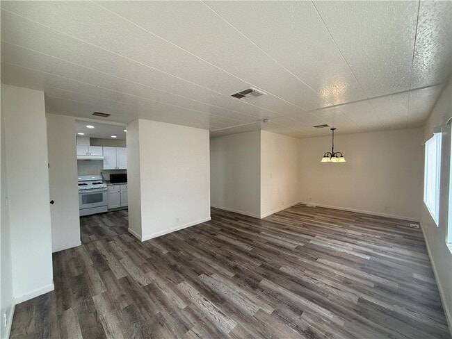 2995 E Ames Ave in Kingman, AZ - Building Photo - Building Photo