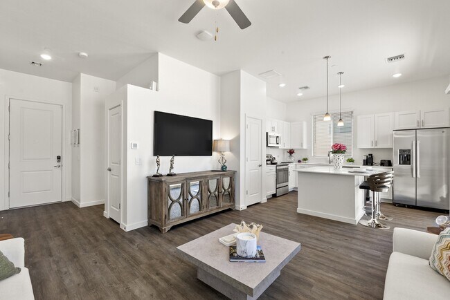 Casitas on Catalina in Tucson, AZ - Building Photo - Building Photo