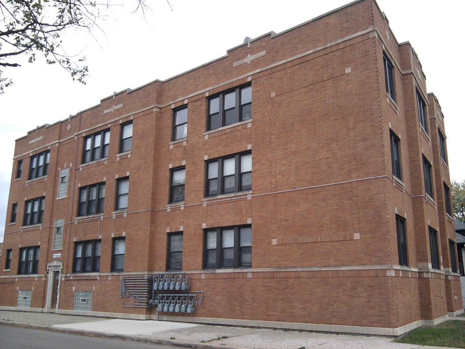 1914 Railroad Ave in Maywood, IL - Building Photo