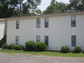 Forrestwood Apartments in Valdosta, GA - Building Photo - Building Photo