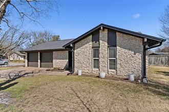 3006 Boxdale Dr in Austin, TX - Building Photo - Building Photo