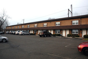 Oreland Station Apartments