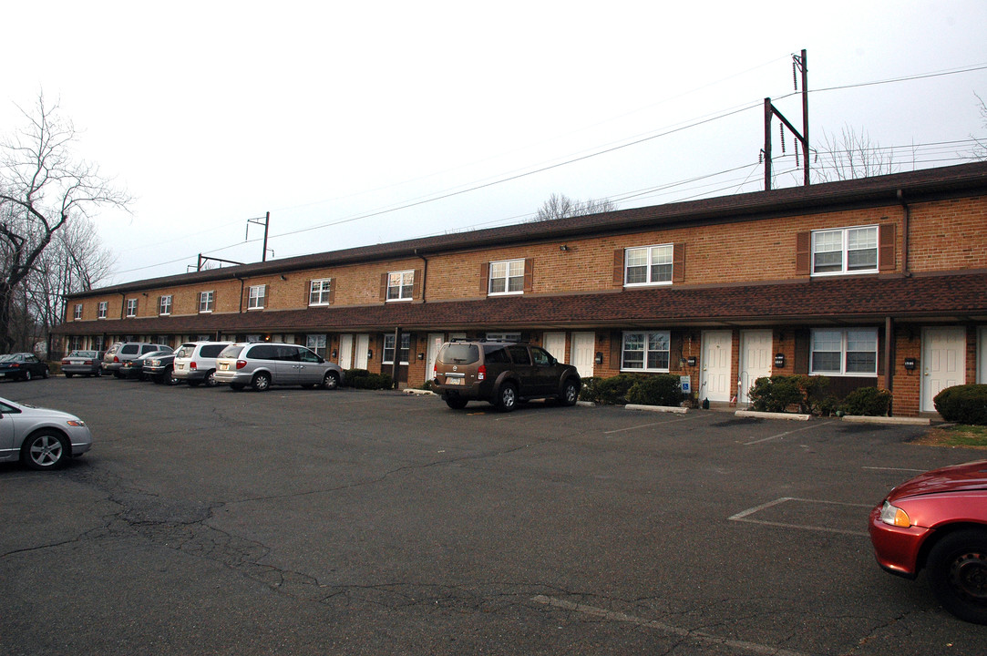 Oreland Station Apartments in Oreland, PA - Building Photo