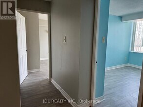 3050 Ellesmere Rd in Toronto, ON - Building Photo - Building Photo