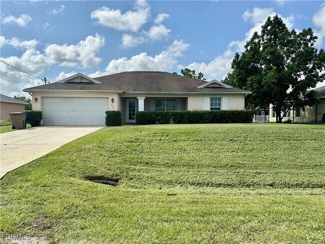 174 Partridge St in Lehigh Acres, FL - Building Photo - Building Photo