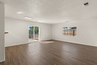 1730 Arlene Rd SE in Rio Rancho, NM - Building Photo - Building Photo