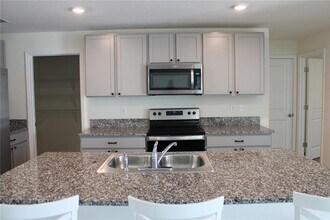 2958 Great Abaco Way in Bradenton, FL - Building Photo - Building Photo