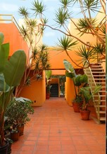 Cherokee Courtyard Apartments in Los Angeles, CA - Building Photo - Building Photo