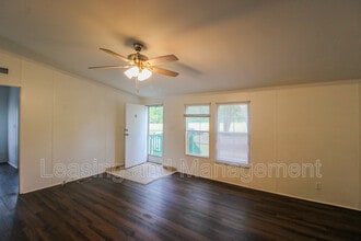 3716 State Rd S-10-1333 in Johns Island, SC - Building Photo - Building Photo