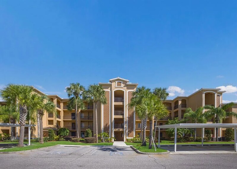 8205 Grand Estuary Trail in Bradenton, FL - Building Photo