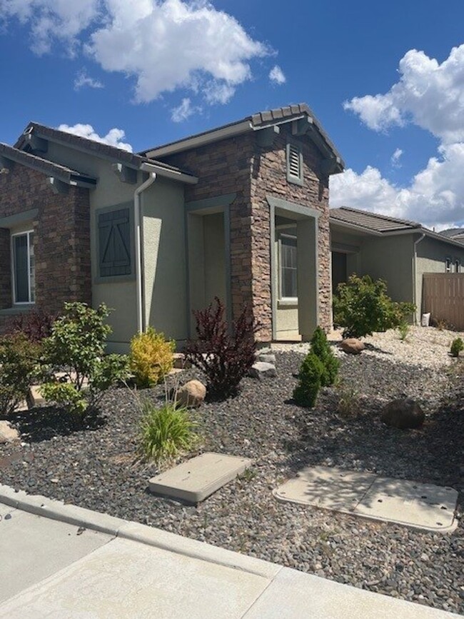 property at 2750 Bonfire Ln