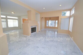 93 Azusa Ave in Ventura, CA - Building Photo - Building Photo