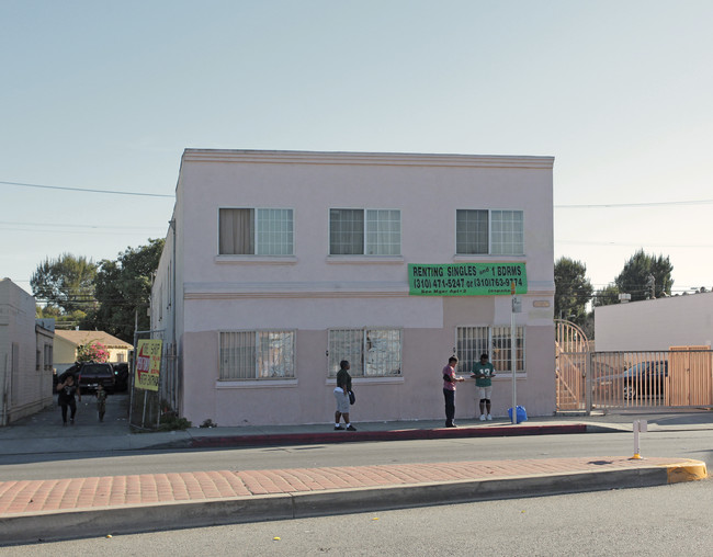 12028 Long Beach Blvd in Lynwood, CA - Building Photo - Building Photo