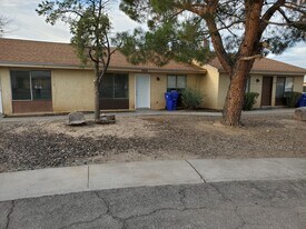 448 Dartmouth Ave, Unit C in Las Cruces, NM - Building Photo