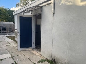 3201 Jackson Blvd in Fort Lauderdale, FL - Building Photo - Building Photo