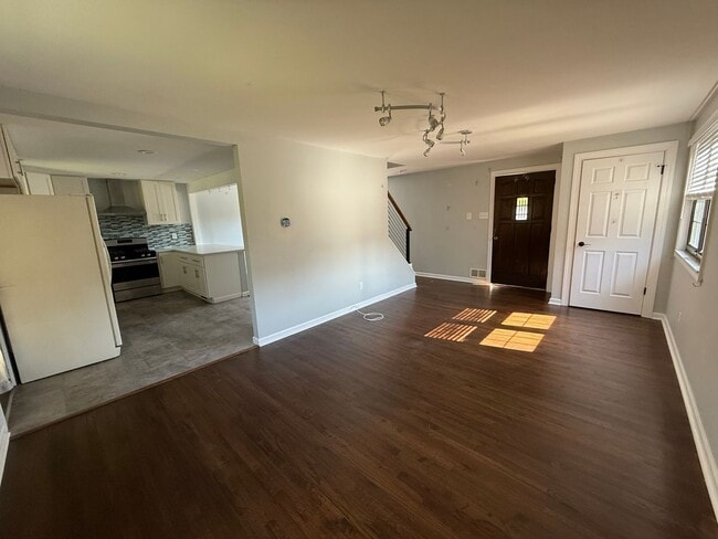 2193 Moredale St in Pittsburgh, PA - Building Photo - Building Photo