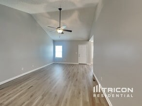 232 Grassmire Dr in Clarksville, TN - Building Photo - Building Photo