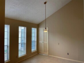 122 Queens Ct in Stafford, TX - Building Photo - Building Photo