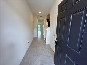 8813 Milestone Dr in Sarasota, FL - Building Photo - Building Photo