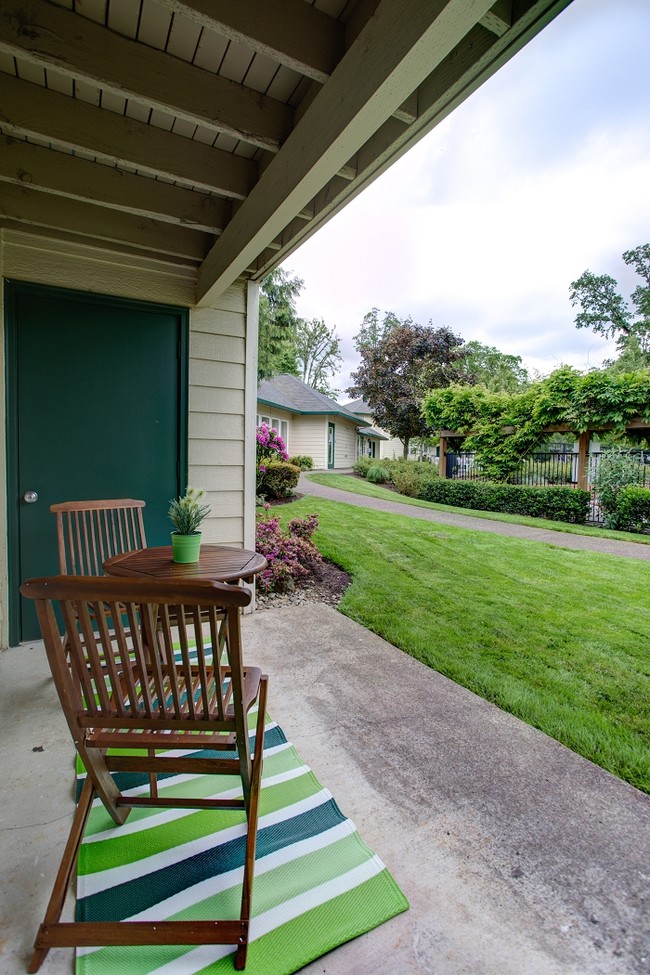 Commons at Dawson Creek Apartments in Hillsboro, OR - Building Photo - Building Photo