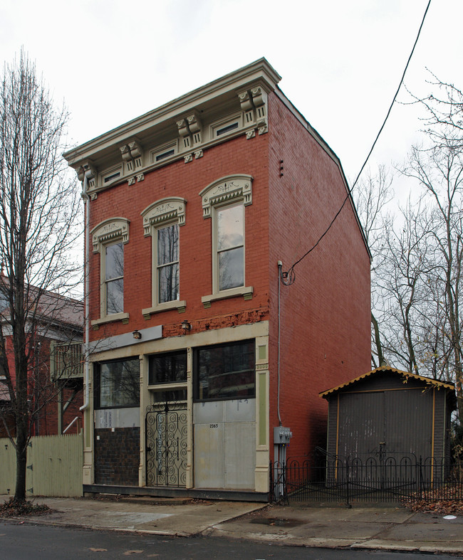 2365 W McMicken Ave in Cincinnati, OH - Building Photo - Building Photo