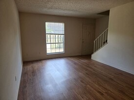 223 Yelton Ct in Nashville, TN - Building Photo