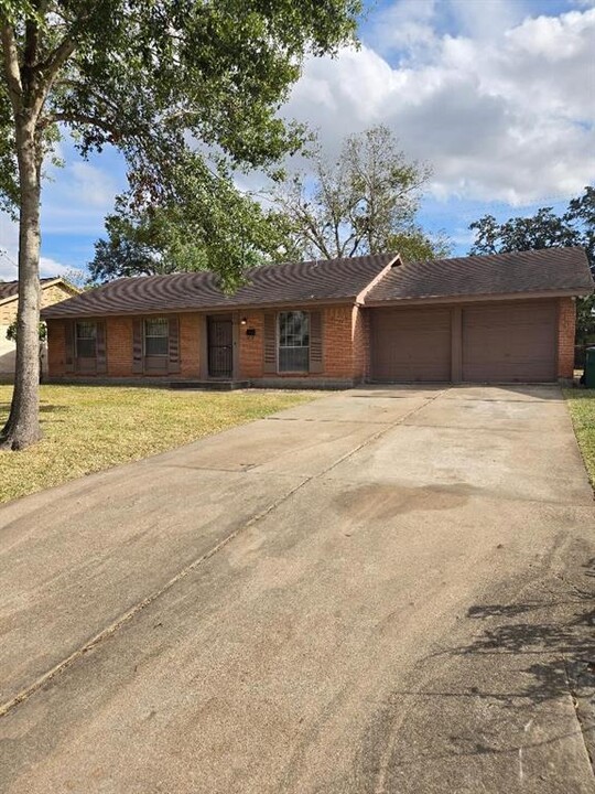 1222 Canterville Rd in Houston, TX - Building Photo