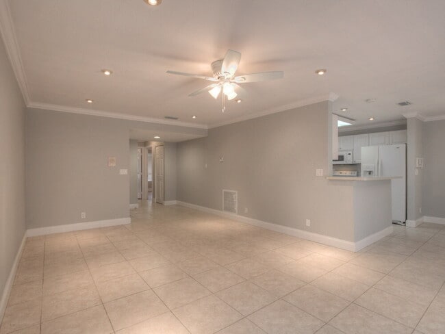 8741 Cleary Blvd in Plantation, FL - Building Photo - Building Photo