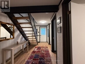 33 Huronwoods Dr in Oro-Medonte, ON - Building Photo - Building Photo